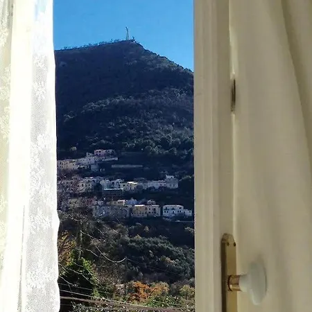 فندق مبيت وإفطار Rosa Angrisano 3*
